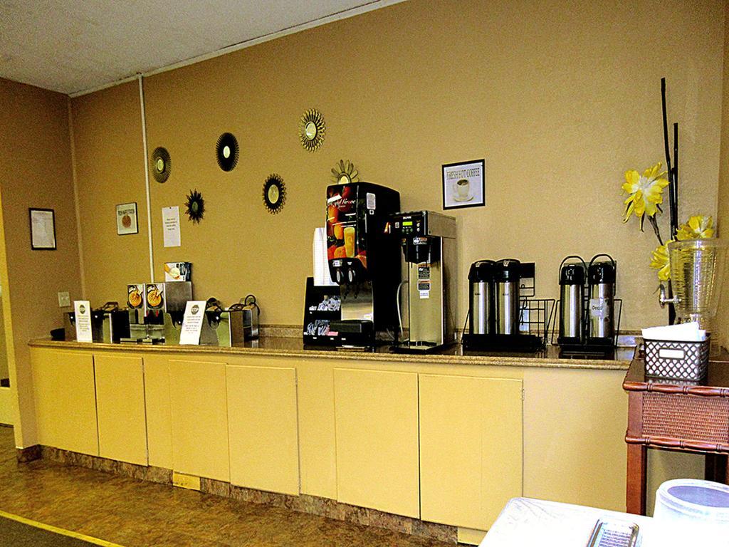 Roomba Inn & Suites At Old Town キシミー エクステリア 写真